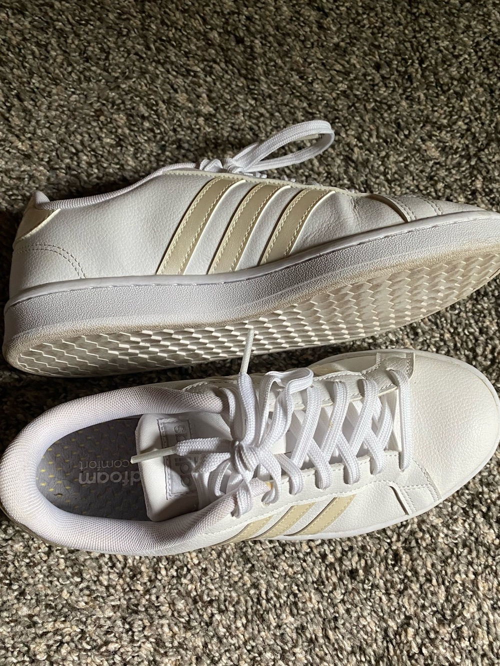 Adidas cloud foam sneakers